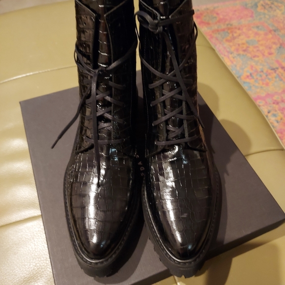 NIB Freda Salvador EMI Lug sole lace up combat boots, size 8.5 - Picture 10 of 10